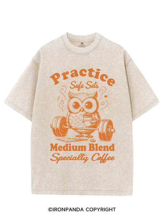 PRACTICE SAFE SETS MEDIUM BLEND SPECIALTY COFFEE VINTAGE GYM SHIRT