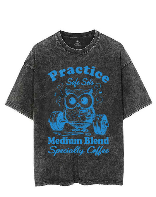 PRACTICE SAFE SETS MEDIUM BLEND SPECIALTY COFFEE VINTAGE GYM SHIRT